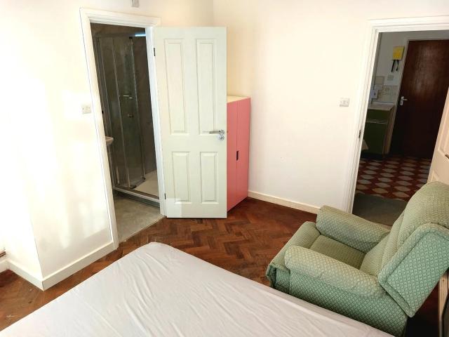 Apartment at Highwood Drive, Greater London