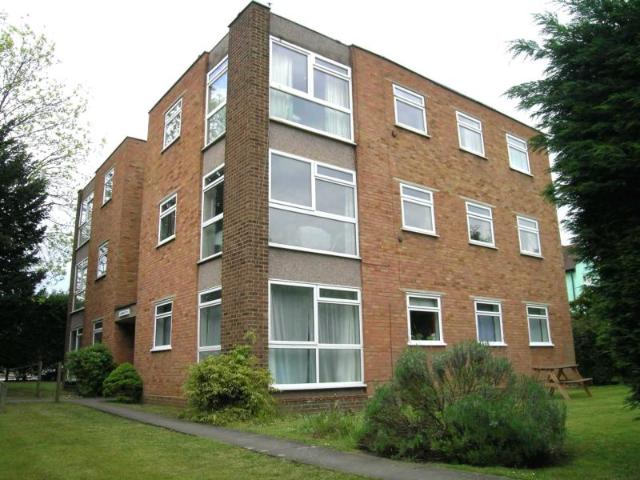 Apartment at Hill View Road, Greater London