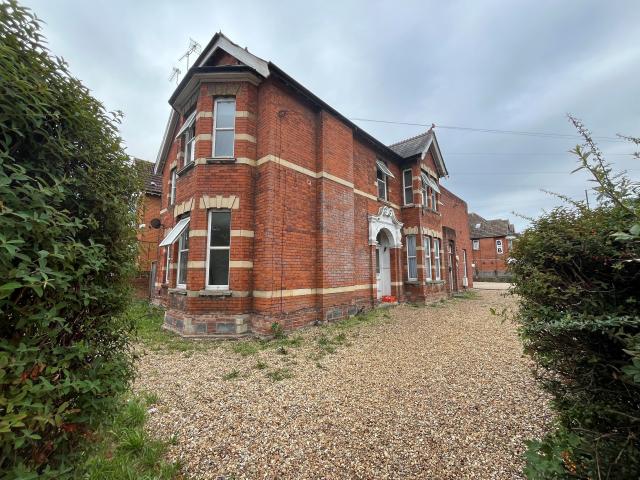 Apartment at Hill Lane, Southampton