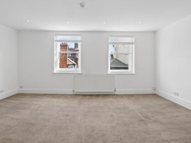 apartment at Hill Rise, TW10
