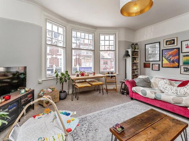 Apartment at Hillfield Park Mews, Greater London