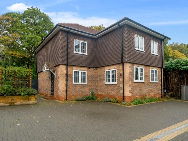 Apartment at Hillgarth, Waverley