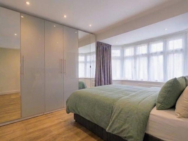 Apartment at Hillview Avenue, Greater London