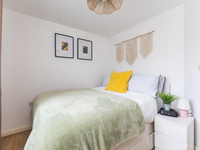 Apartment at Hirst Crescent, Greater London