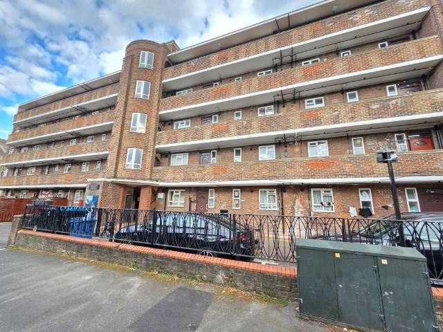 Apartment at Huntsman Street, Greater London