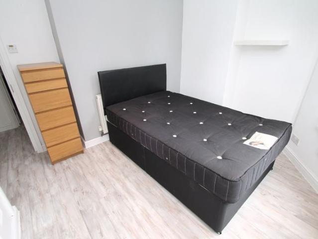 Apartment at Inglefield Avenue, Cardiff