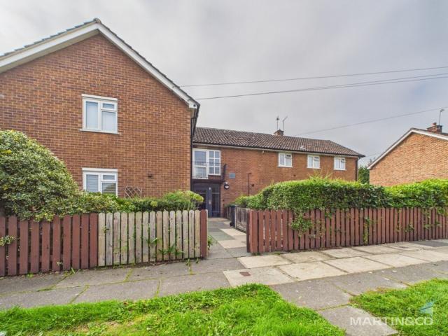 Apartment at Inman Road, Moreton