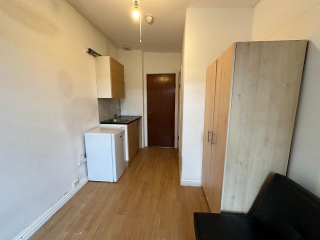 Apartment at Ilex Road, Greater London