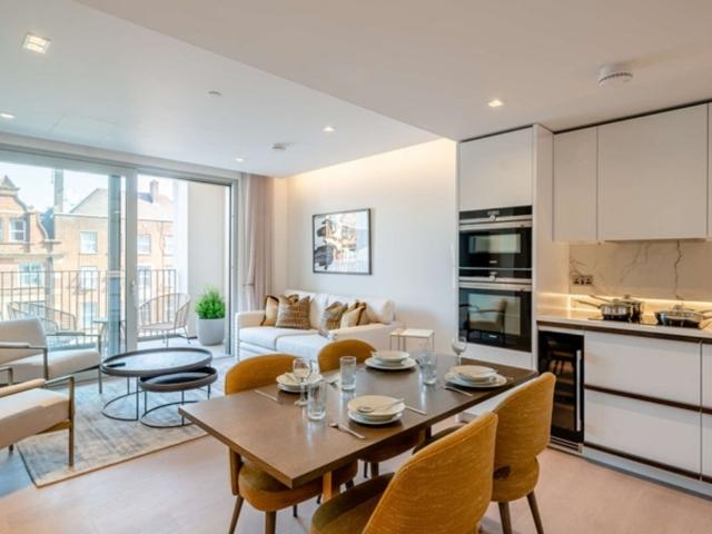 Apartment at Joe Strummer Subway, City of Westminster