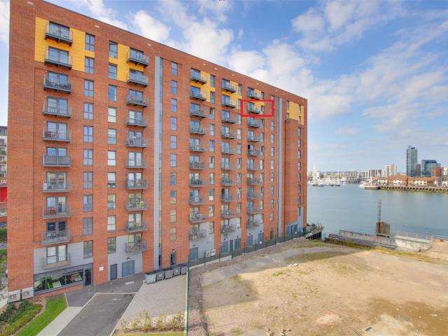 Apartment at John Thornycroft Road, Southampton