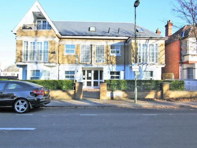 Apartment at John's Avenue, Greater London