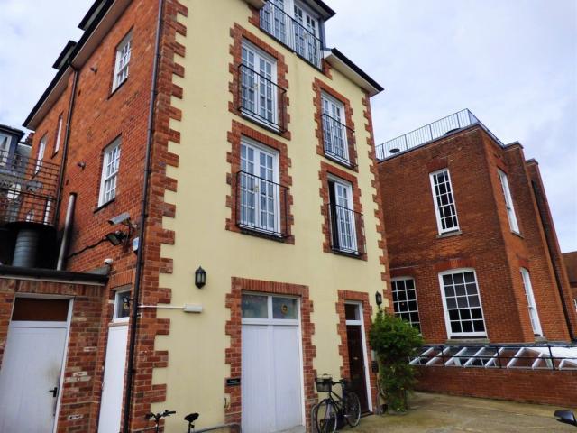 Apartment at Jewry Street, Winchester