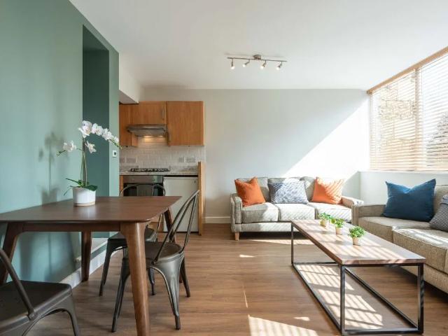 Apartment at Jesmond Road, Newcastle upon Tyne