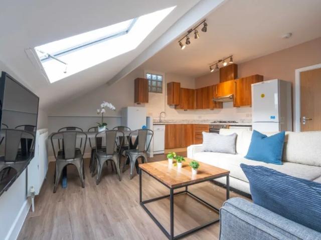 Apartment at Jesmond Road, Newcastle upon Tyne