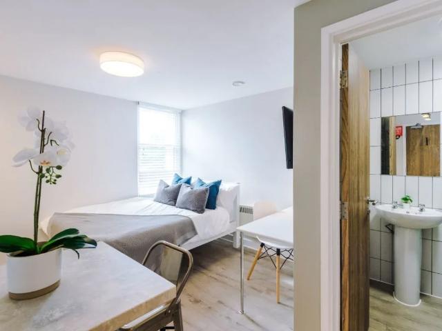 Apartment at Jesmond Road, Newcastle upon Tyne