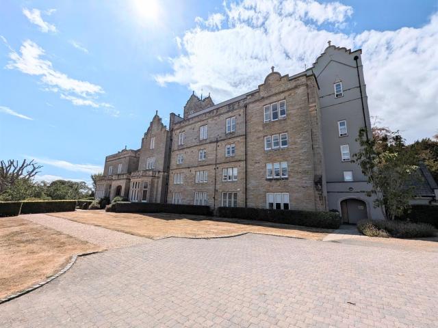 Apartment at Jubilee Avenue, Horsham