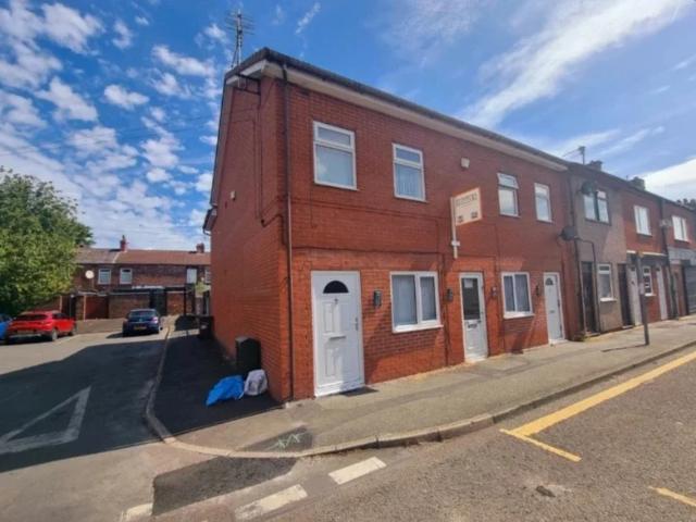 Apartment at Junction Lane, St Helens