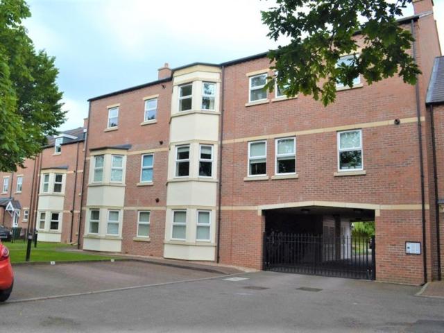 Apartment at Oak Tree Close, Royal Leamington Spa