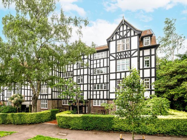 Apartment at Oakeshott Avenue, Greater London