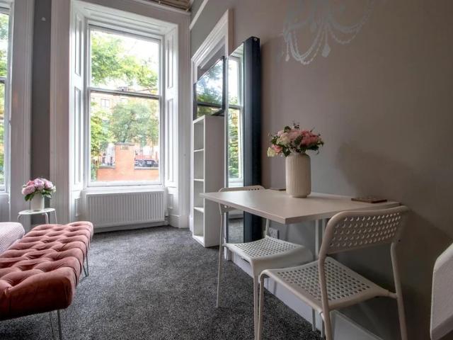 Apartment at Oakfield Avenue, Glasgow