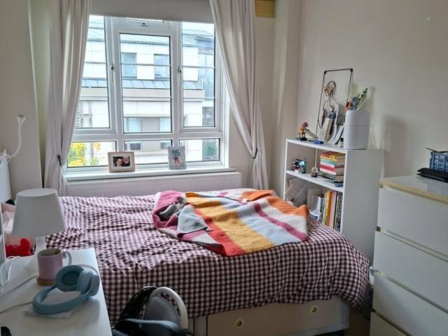 Apartment at Oakhill Road, Greater London