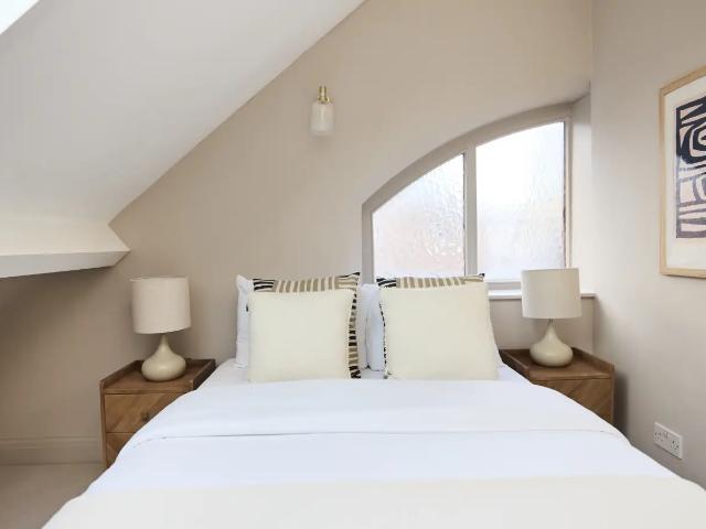 Apartment at Meeting House Lane, Greater London