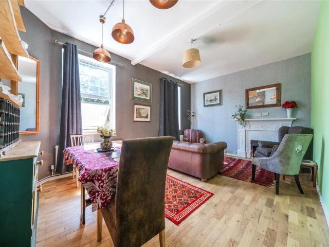 Apartment at Oaklands Road, Greater London