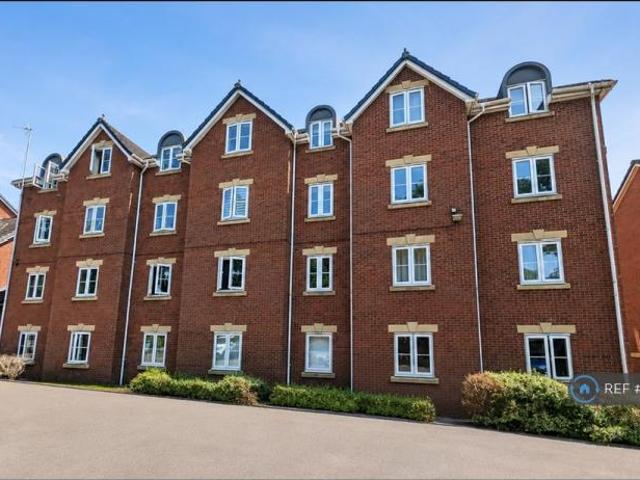 Apartment at Oakwood Drive, Salford