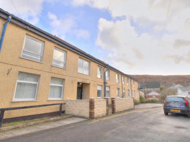 Apartment at Office Street, Porth