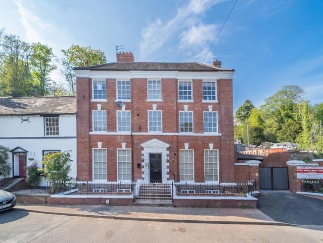 Apartment at Old Hill, Wolverhampton