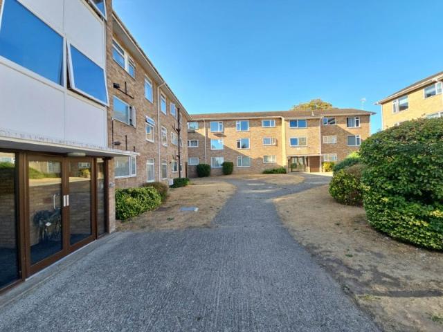 Apartment at Old Kennels Court, Reading