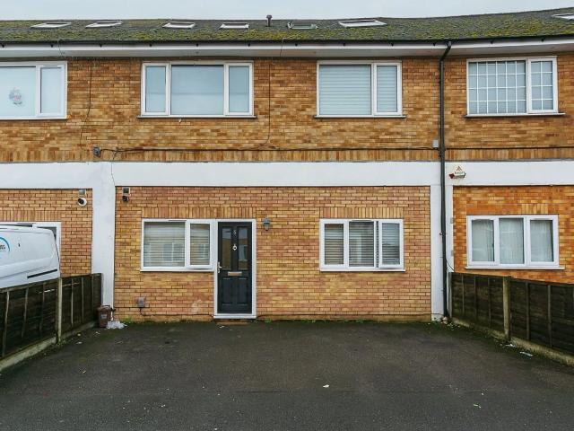Apartment at Orbital Crescent, Watford