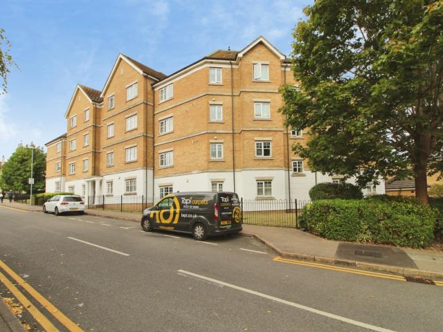 apartment at Orcestra Court, Symphony Close, Edgware, HA8,England