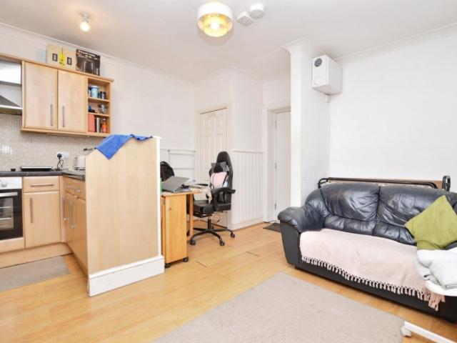 Apartment at Orchard Mains, Woking