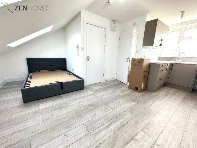 Apartment at Ordnance Road, Greater London