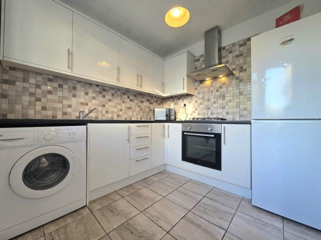 Apartment at Oswyth Road, Greater London