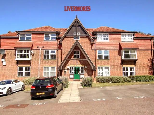 Apartment at Osbourne Road, Dartford