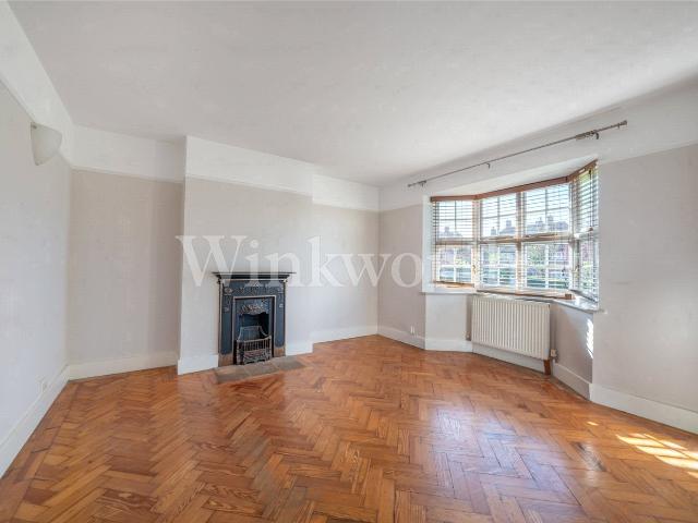 Apartment at Ossulton Way, Greater London