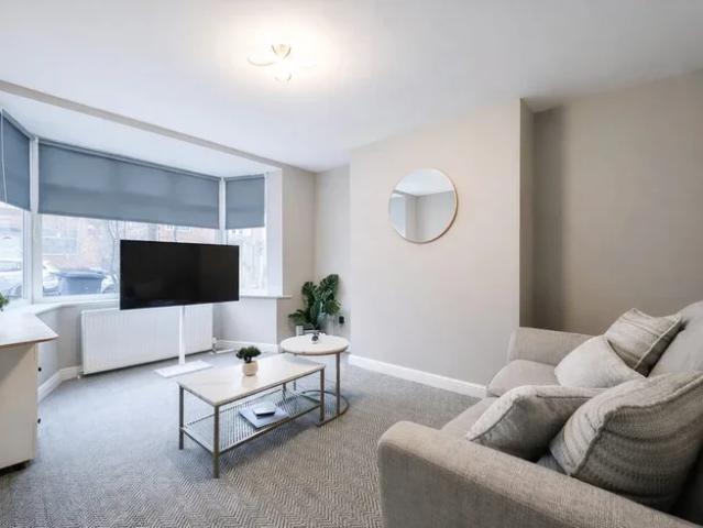 Apartment at Ovington Grove, Newcastle upon Tyne