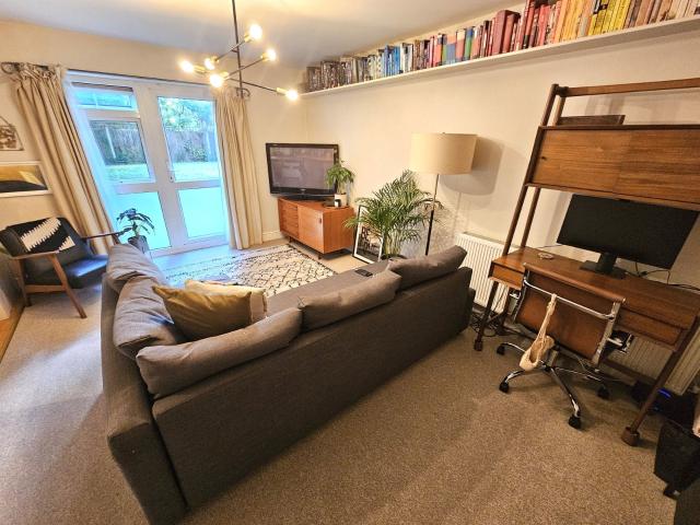 Apartment at Love Lane, Aveley