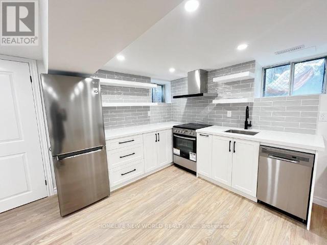 apartment at LOWER 3 ROBLOCKE AVENUE, Toronto, Ontario, M6G3R6