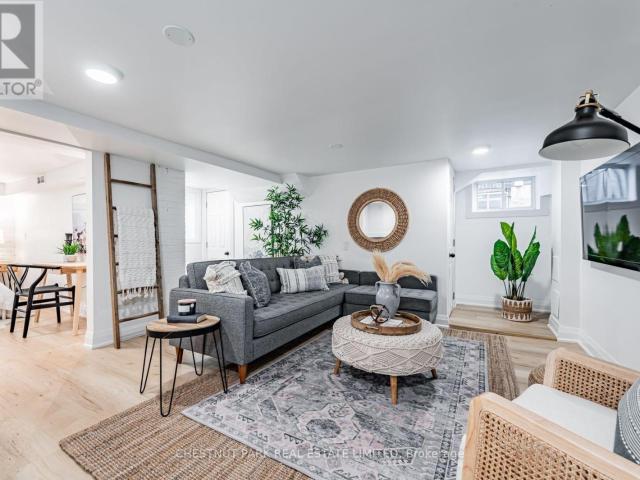 apartment at LOWER 101 OAKCREST AVENUE, Toronto, Ontario, M4C1B4