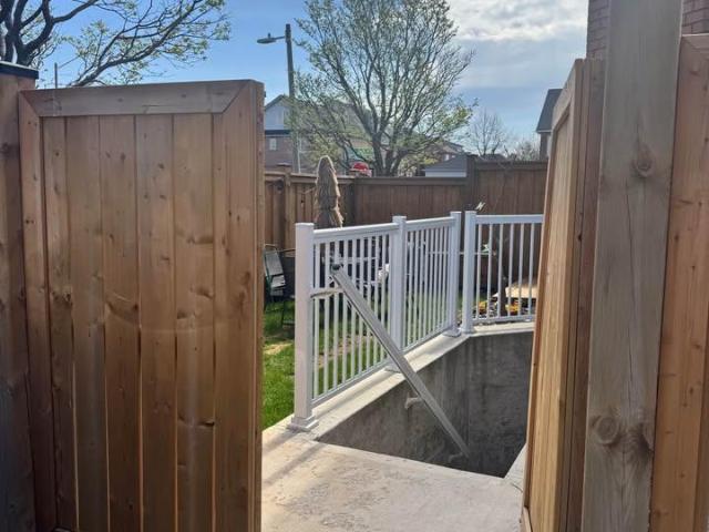 apartment at LOWER 171 RIVER GLEN BOULEVARD, Oakville, Ontario, L6H5Y6