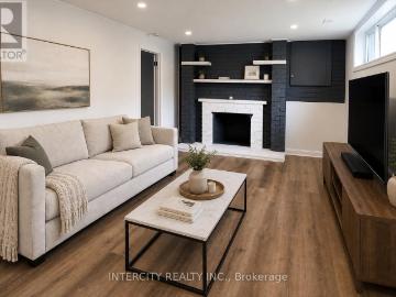 apartment at LOWER – 183 COLLINGS AVENUE