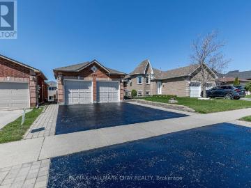 Apartment to rent in Woodstock, Carleton - Garden