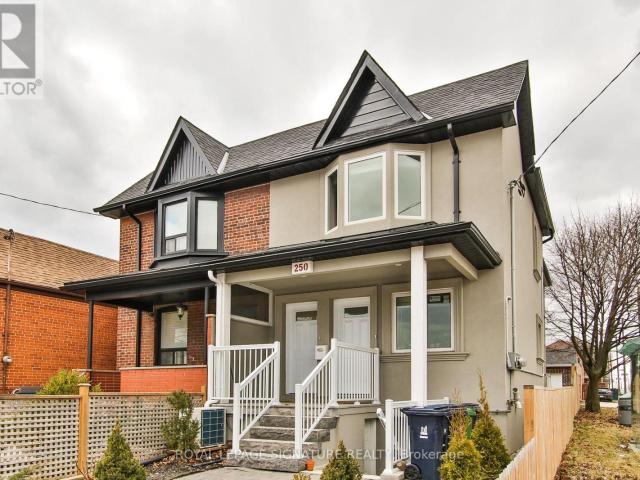 apartment at LOWER 250 NAIRN AVENUE, Toronto, Ontario, M6E4H4