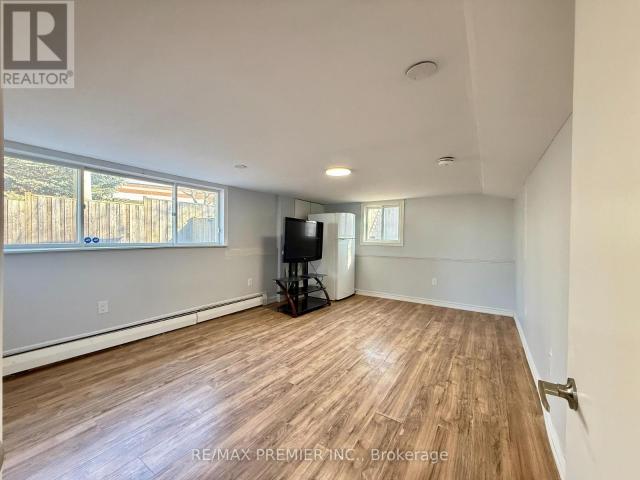 apartment at LOWER 288 SCOTT STREET, St. Catharines, Ontario, L2N1J3