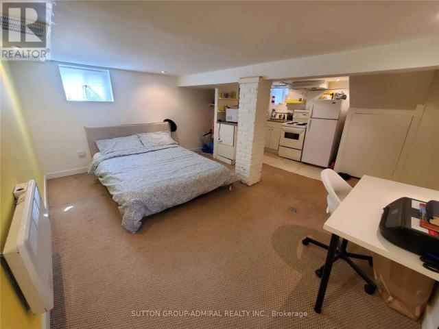 apartment at LOWER 31 GILPIN AVENUE, Toronto, Ontario, M6M1G7