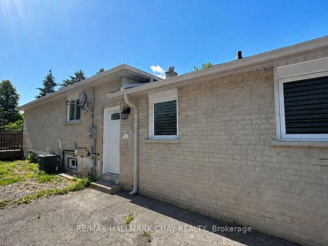 apartment at LOWER – 32 STEWART AVENUE