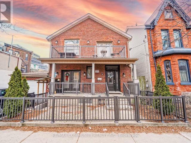 apartment at LOWER 4 LAKEVIEW AVENUE, Toronto, Ontario, M6J3B1